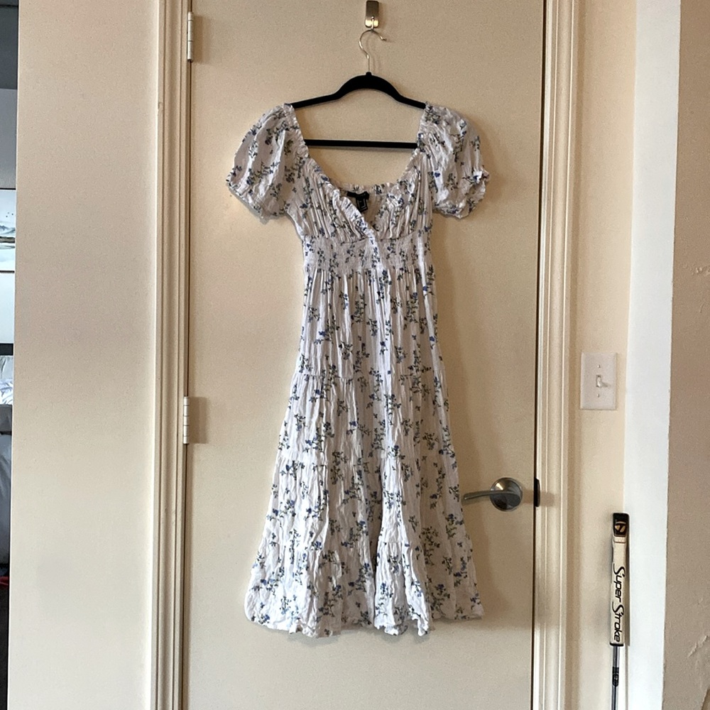 White and blue floral forever 21 midi dress